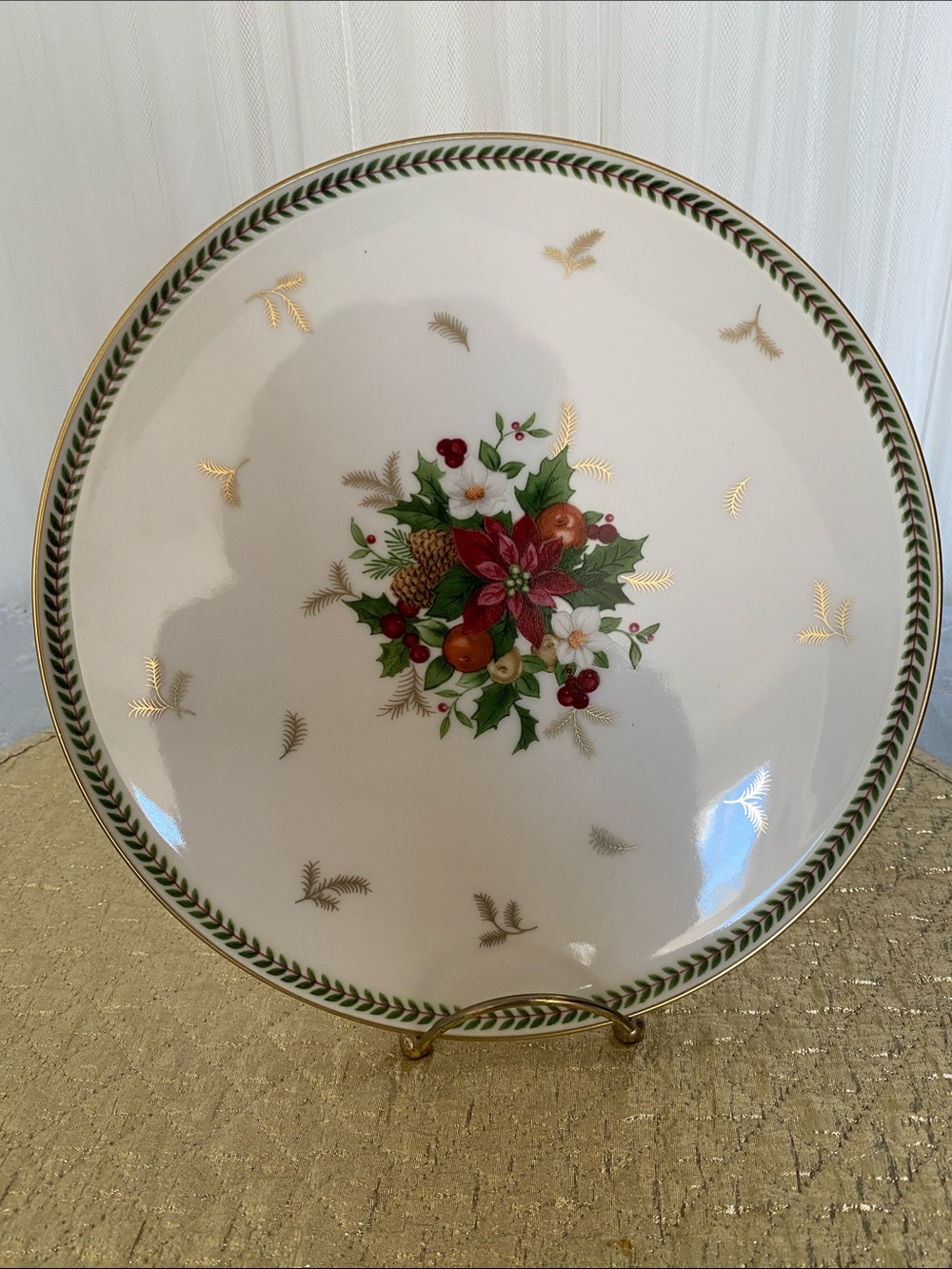 Mikasa Holiday Delight Poinsettia Serving Plate - White, Green, Red, Gold